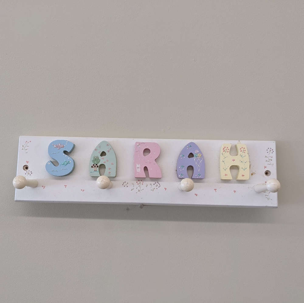 Baby name hanger